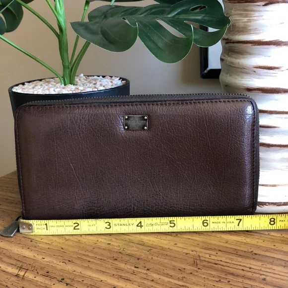 Dolce & Gabbana Leather Continental Wallet - Picture 10 of 11